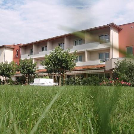 Hotel Le Chatard Sarcey Экстерьер фото