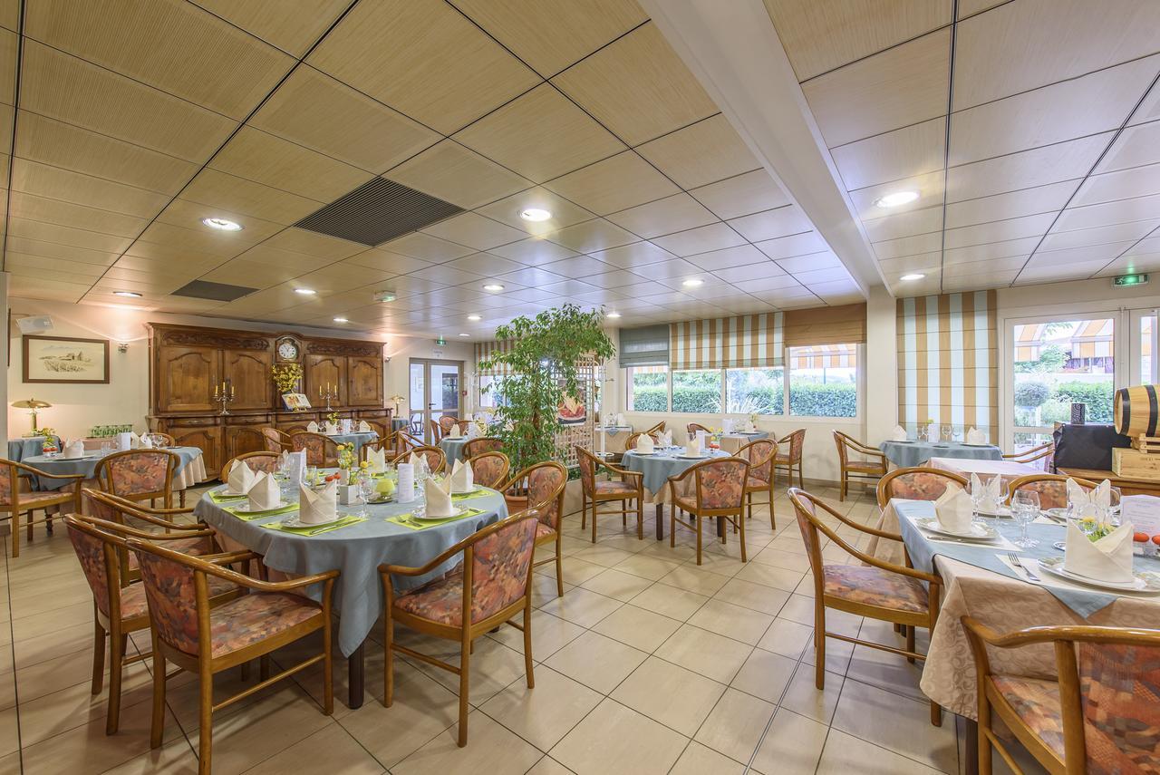 Hotel Le Chatard Sarcey Экстерьер фото