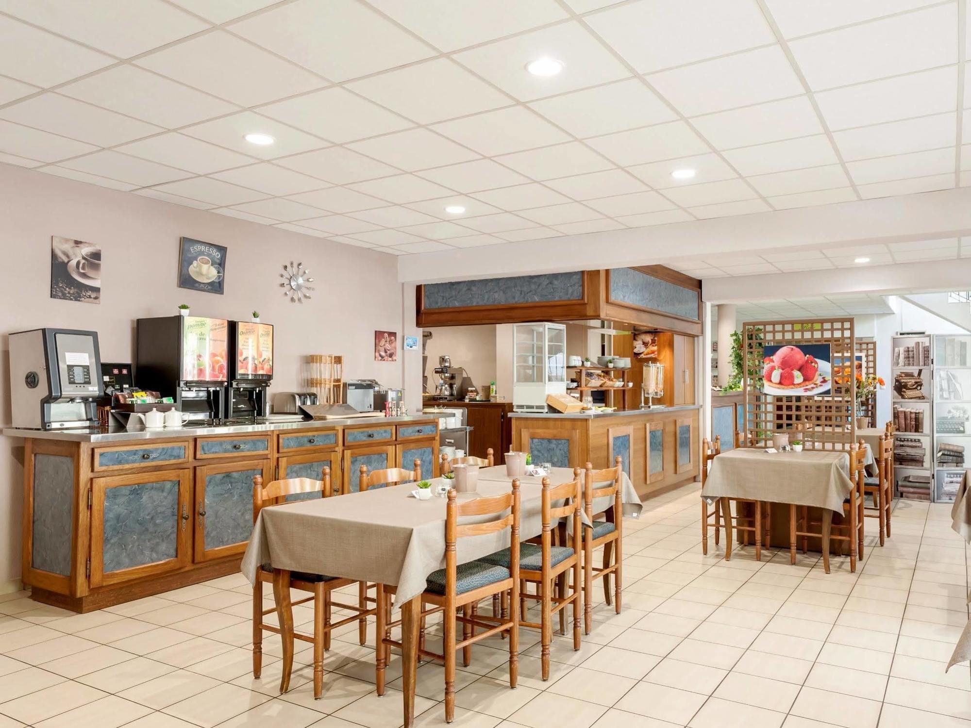Hotel Le Chatard Sarcey Экстерьер фото